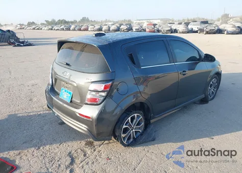 2020 Chevrolet Sonic Fwd Lt 5-Door из США, поврежденный, VIN 1G1JD6SB8L4139941